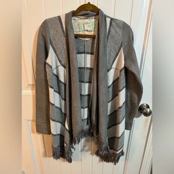 Saturday Sunday Anthropologie Gray and White Elise Fringe Cardigan - Picture 2 of 7